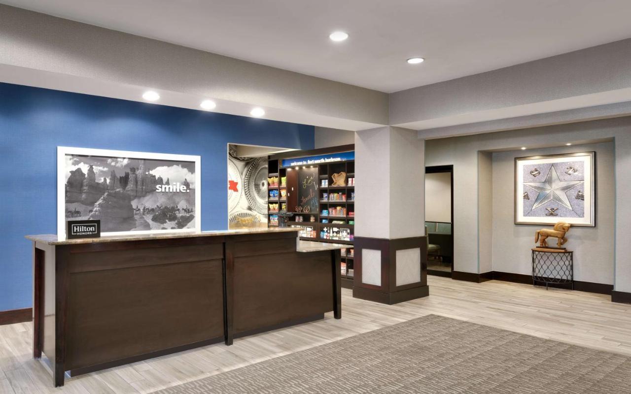 Hampton Inn & Suites Ft Worth-Берлесон Экстерьер фото