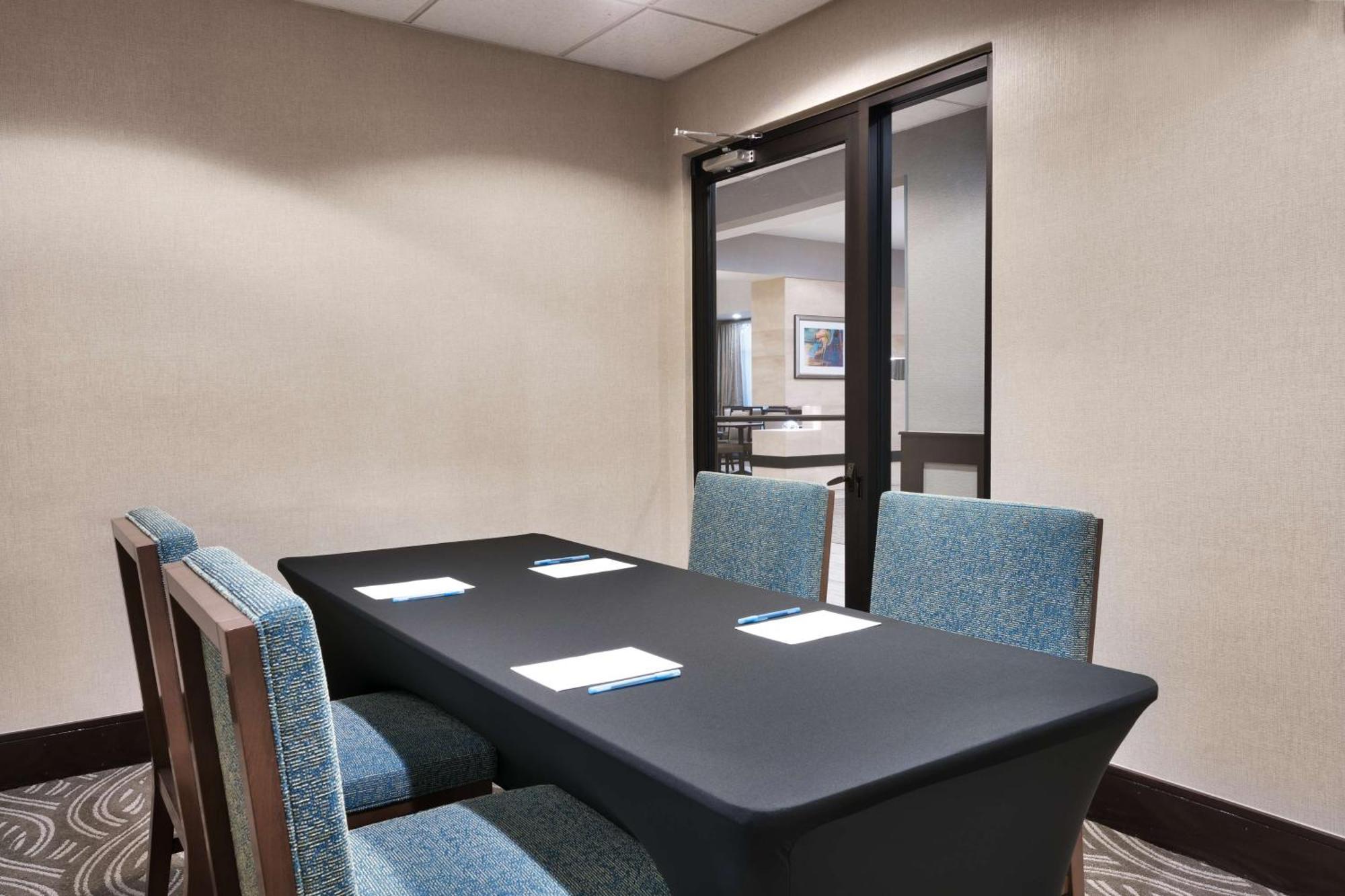 Hampton Inn & Suites Ft Worth-Берлесон Экстерьер фото